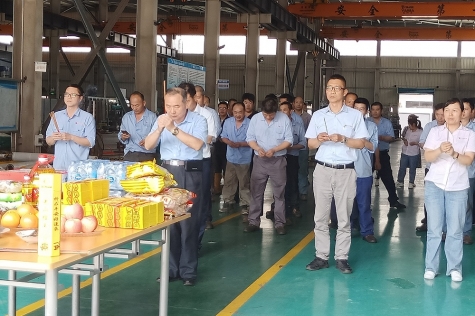 每月祭拜土地公祈求公司人員平安順事