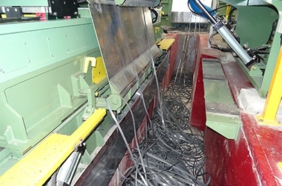 大型無張力修邊機收料視頻